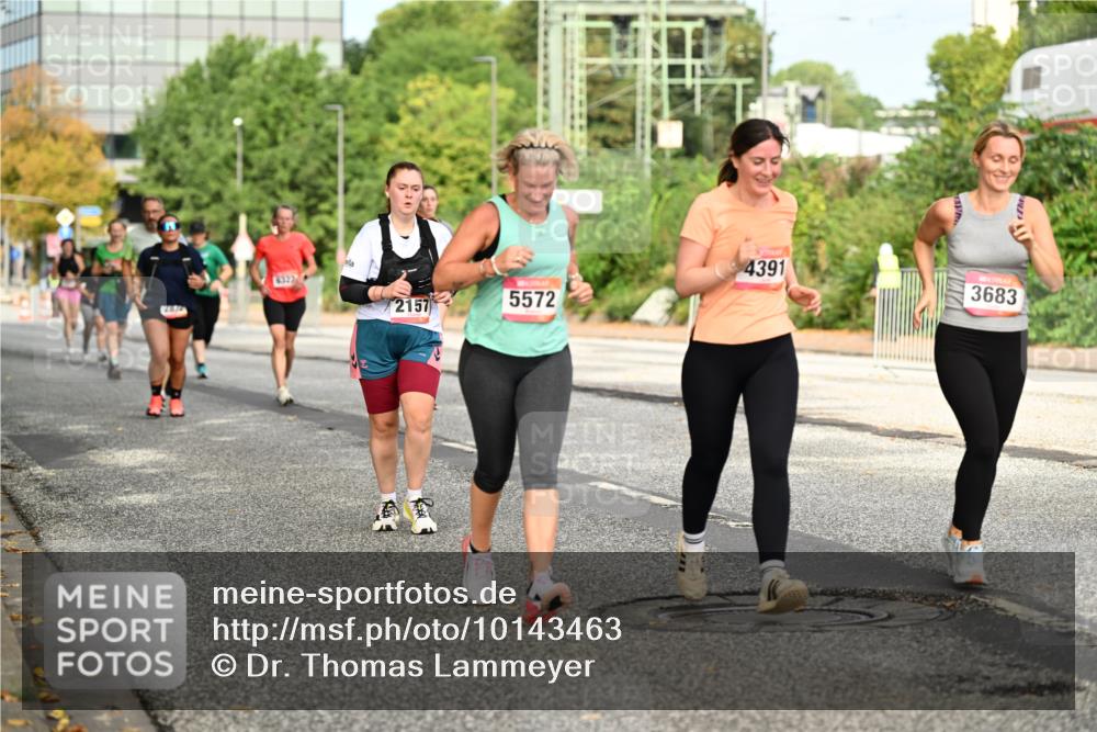 06.09.2026 - CURREX Alsterlauf Dr. Thomas Lammeyer http://msf.ph/oto/10143463 06.09.2026 10:14:06 Laufen 2672, 6323, 4391, 3683, 5572, 2157 meine-sportfotos.de