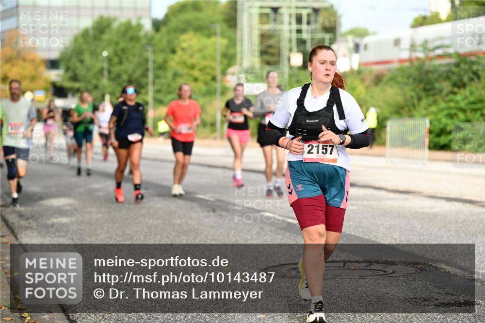 06.09.2026 - CURREX Alsterlauf Dr. Thomas Lammeyer http://msf.ph/oto/10143487 06.09.2026 10:14:09 Laufen 2157 meine-sportfotos.de