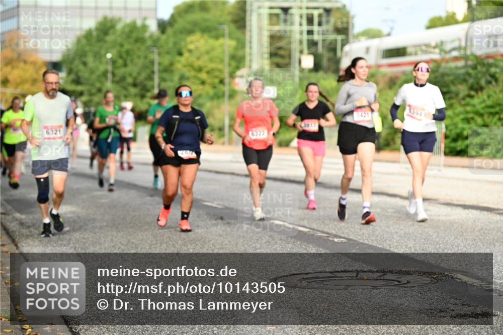 06.09.2026 - CURREX Alsterlauf Dr. Thomas Lammeyer http://msf.ph/oto/10143505 06.09.2026 10:14:11 Laufen 6321, 3517, 3421, 5194 meine-sportfotos.de