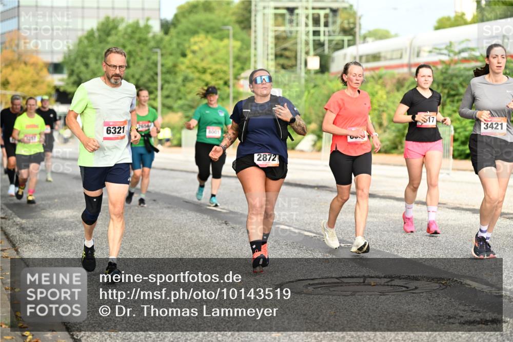 06.09.2026 - CURREX Alsterlauf Dr. Thomas Lammeyer http://msf.ph/oto/10143519 06.09.2026 10:14:12 Laufen 6321, 8001, 2872, 17, 3421 meine-sportfotos.de