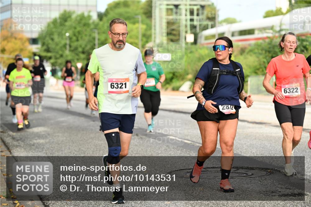 06.09.2026 - CURREX Alsterlauf Dr. Thomas Lammeyer http://msf.ph/oto/10143531 06.09.2026 10:14:14 Laufen 6321, 2872, 6322 meine-sportfotos.de