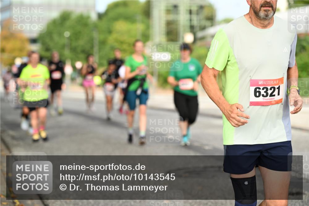 06.09.2026 - CURREX Alsterlauf Dr. Thomas Lammeyer http://msf.ph/oto/10143545 06.09.2026 10:14:15 Laufen 6321 meine-sportfotos.de