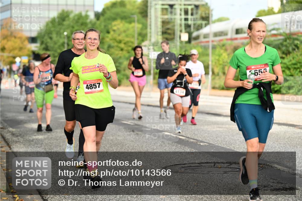 06.09.2026 - CURREX Alsterlauf Dr. Thomas Lammeyer http://msf.ph/oto/10143566 06.09.2026 10:14:18 Laufen 642, 4857, 4134, 656 meine-sportfotos.de