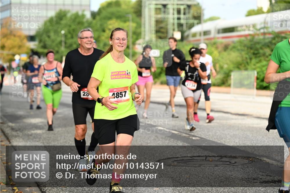 06.09.2026 - CURREX Alsterlauf Dr. Thomas Lammeyer http://msf.ph/oto/10143571 06.09.2026 10:14:19 Laufen 4134, 28, 4857 meine-sportfotos.de