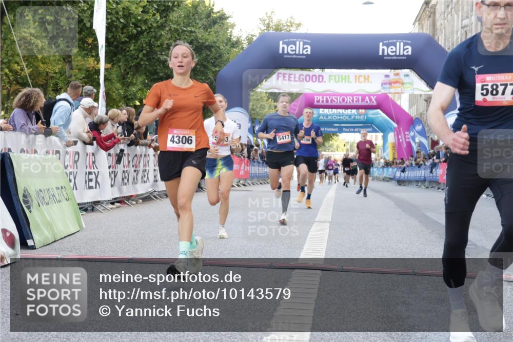 06.09.2026 - CURREX Alsterlauf Yannick Fuchs http://msf.ph/oto/10143579 06.09.2026 09:47:12 Ziel 2569, 4306, 4598, 5297, 5403, 5417, 5877, 6150, 8104 meine-sportfotos.de