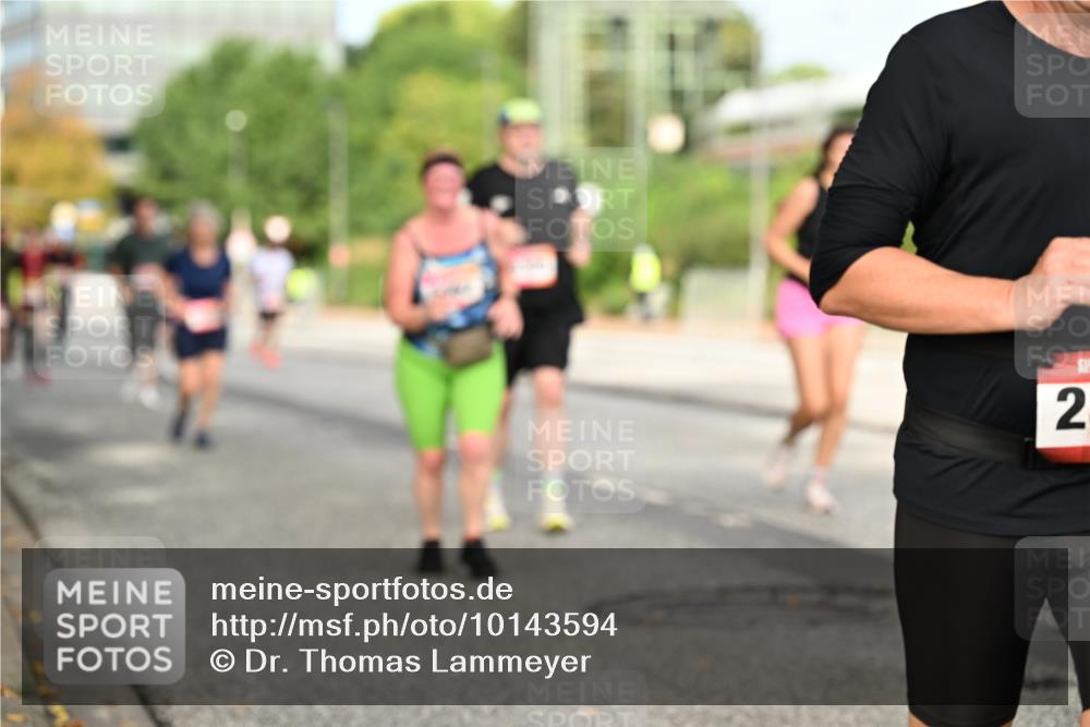 06.09.2026 - CURREX Alsterlauf Dr. Thomas Lammeyer http://msf.ph/oto/10143594 06.09.2026 10:14:21 Laufen 2 meine-sportfotos.de