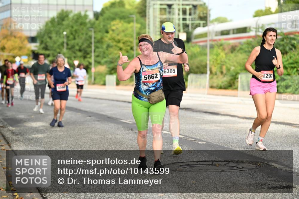 06.09.2026 - CURREX Alsterlauf Dr. Thomas Lammeyer http://msf.ph/oto/10143599 06.09.2026 10:14:22 Laufen 4540, 5662, 6305, 1297 meine-sportfotos.de