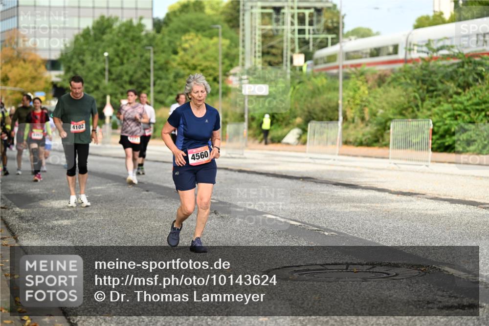 06.09.2026 - CURREX Alsterlauf Dr. Thomas Lammeyer http://msf.ph/oto/10143624 06.09.2026 10:14:25 Laufen 4102, 4560 meine-sportfotos.de