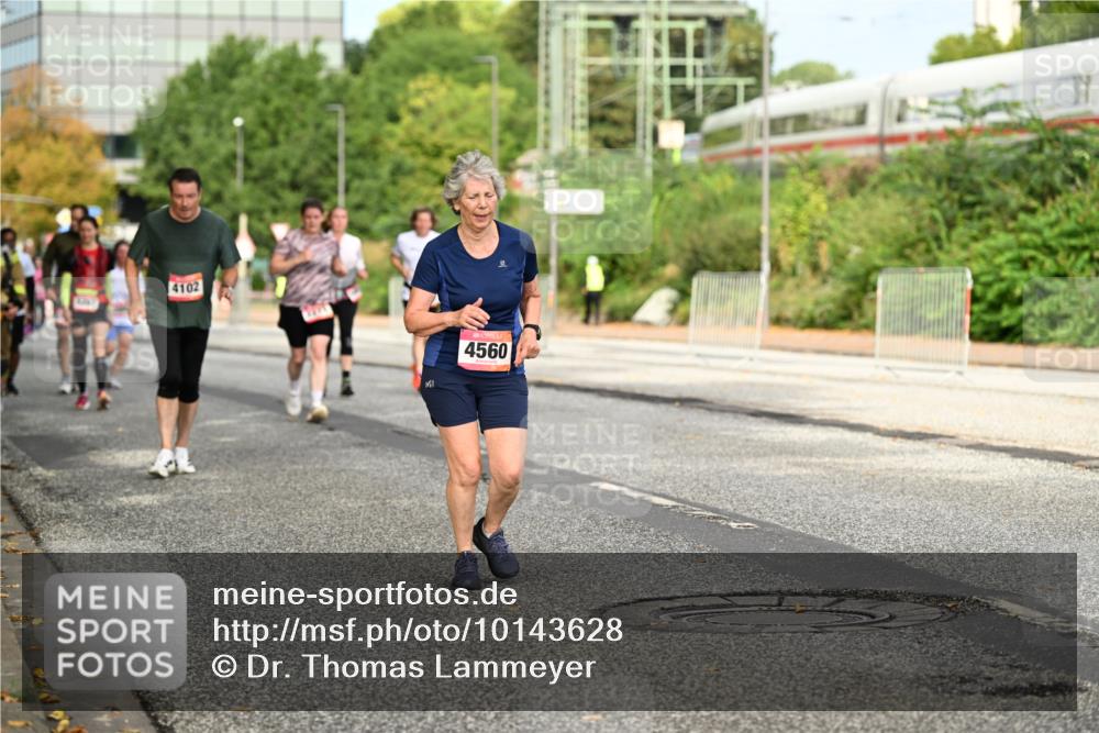 06.09.2026 - CURREX Alsterlauf Dr. Thomas Lammeyer http://msf.ph/oto/10143628 06.09.2026 10:14:25 Laufen 4102, 4560 meine-sportfotos.de