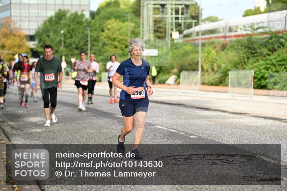 06.09.2026 - CURREX Alsterlauf Dr. Thomas Lammeyer http://msf.ph/oto/10143630 06.09.2026 10:14:25 Laufen 4102, 560 meine-sportfotos.de