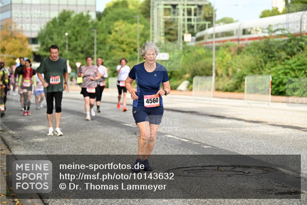 06.09.2026 - CURREX Alsterlauf Dr. Thomas Lammeyer http://msf.ph/oto/10143632 06.09.2026 10:14:25 Laufen 4102, 4560 meine-sportfotos.de