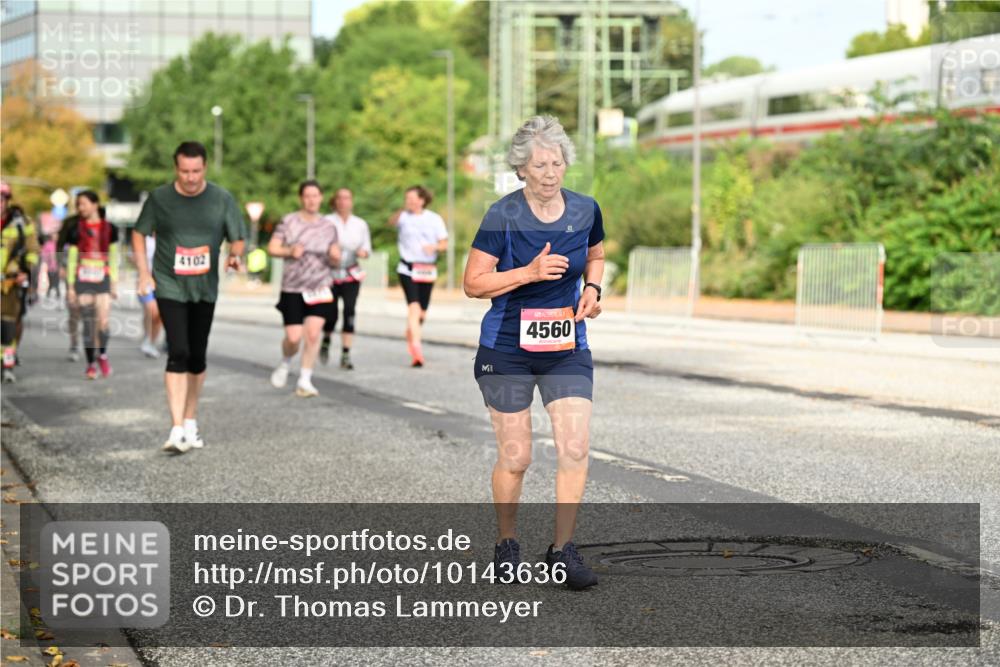 06.09.2026 - CURREX Alsterlauf Dr. Thomas Lammeyer http://msf.ph/oto/10143636 06.09.2026 10:14:26 Laufen 4102, 4560 meine-sportfotos.de