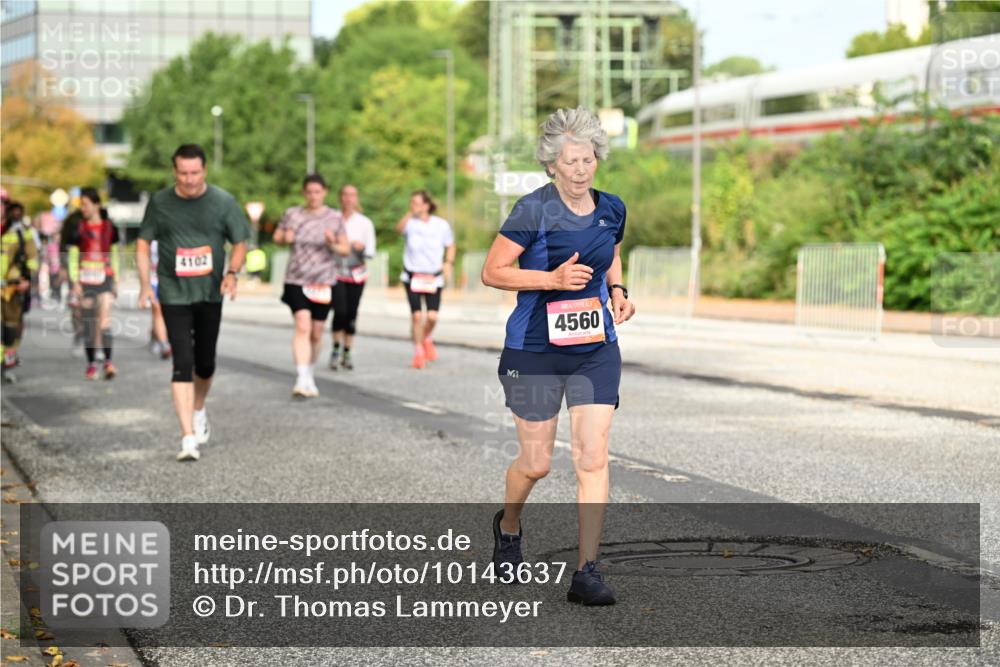 06.09.2026 - CURREX Alsterlauf Dr. Thomas Lammeyer http://msf.ph/oto/10143637 06.09.2026 10:14:26 Laufen 4102, 4560 meine-sportfotos.de