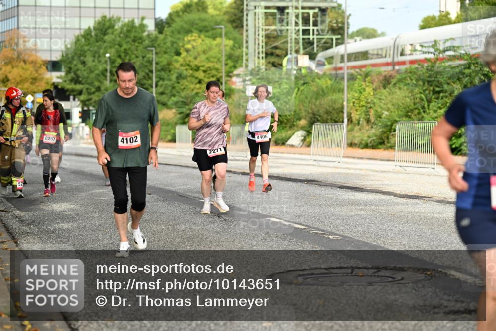 06.09.2026 - CURREX Alsterlauf Dr. Thomas Lammeyer http://msf.ph/oto/10143651 06.09.2026 10:14:28 Laufen 57, 8257, 4102, 2271, 4406 meine-sportfotos.de