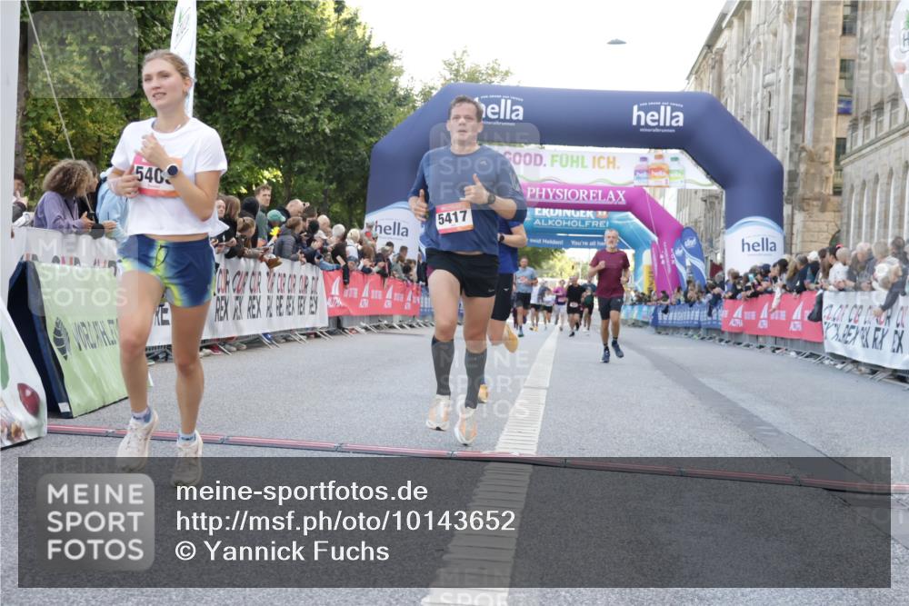 06.09.2026 - CURREX Alsterlauf Yannick Fuchs http://msf.ph/oto/10143652 06.09.2026 09:47:14 Ziel 2569, 4306, 4598, 5297, 5403, 5417, 5877, 6150, 6172 meine-sportfotos.de