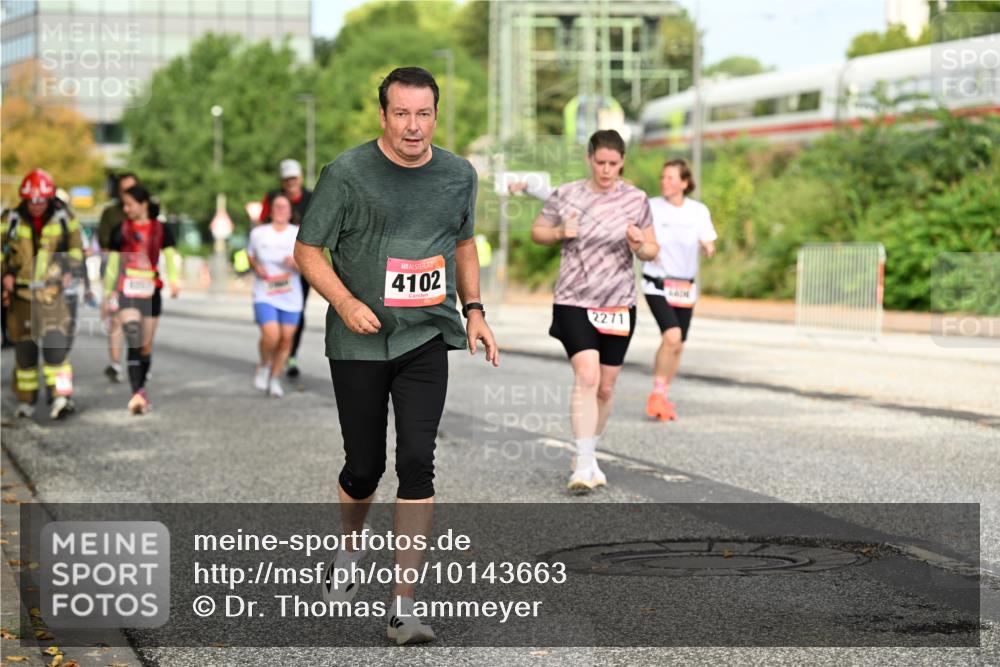 06.09.2026 - CURREX Alsterlauf Dr. Thomas Lammeyer http://msf.ph/oto/10143663 06.09.2026 10:14:29 Laufen 4102, 2271 meine-sportfotos.de