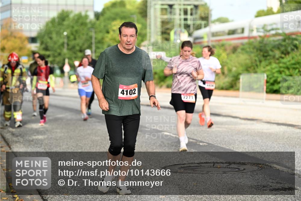 06.09.2026 - CURREX Alsterlauf Dr. Thomas Lammeyer http://msf.ph/oto/10143666 06.09.2026 10:14:30 Laufen 4102, 2271, 661 meine-sportfotos.de