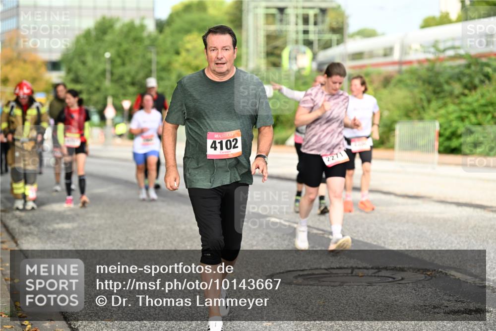 06.09.2026 - CURREX Alsterlauf Dr. Thomas Lammeyer http://msf.ph/oto/10143667 06.09.2026 10:14:30 Laufen 4102 meine-sportfotos.de