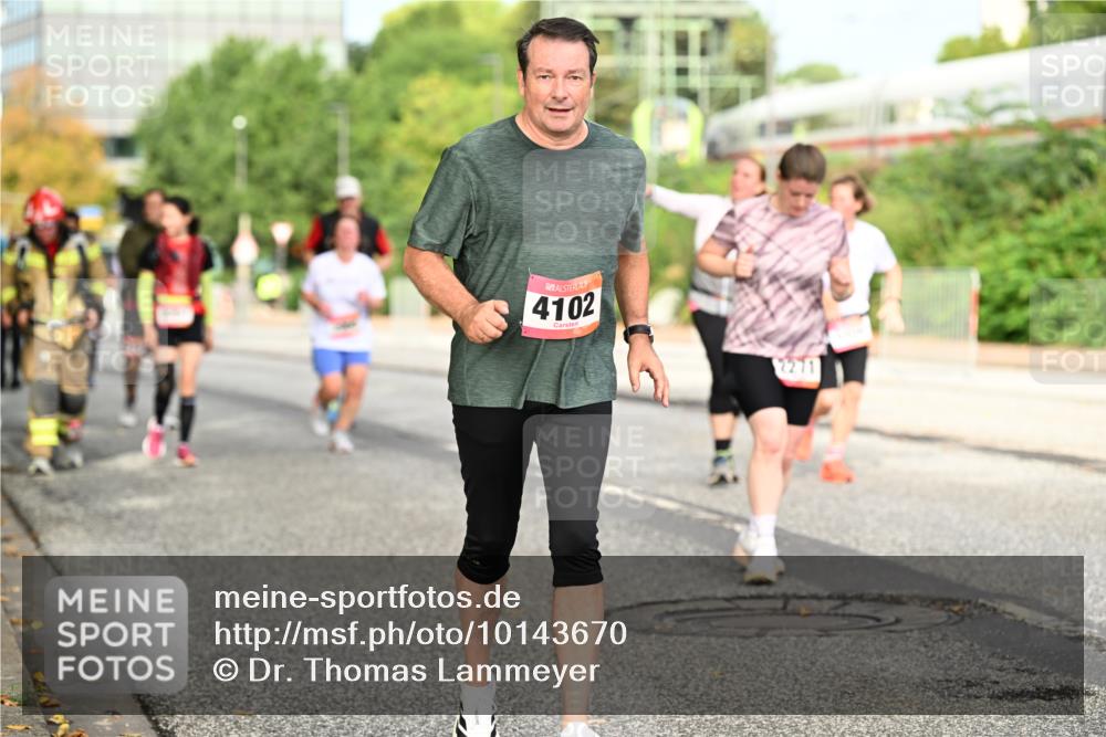 06.09.2026 - CURREX Alsterlauf Dr. Thomas Lammeyer http://msf.ph/oto/10143670 06.09.2026 10:14:30 Laufen 4102, 2271 meine-sportfotos.de
