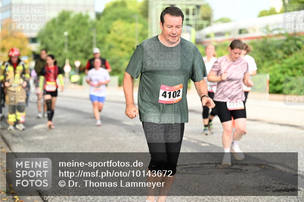 06.09.2026 - CURREX Alsterlauf Dr. Thomas Lammeyer http://msf.ph/oto/10143672 06.09.2026 10:14:30 Laufen 4102, 2271 meine-sportfotos.de