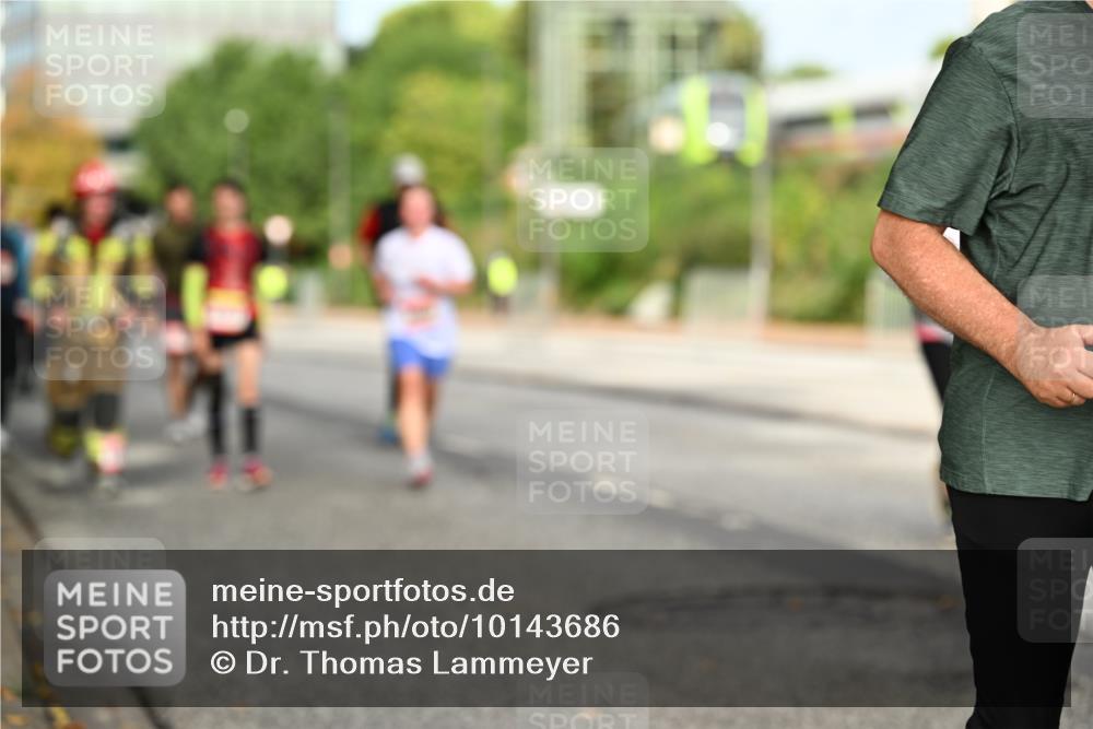 06.09.2026 - CURREX Alsterlauf Dr. Thomas Lammeyer http://msf.ph/oto/10143686 06.09.2026 10:14:32 Laufen  meine-sportfotos.de