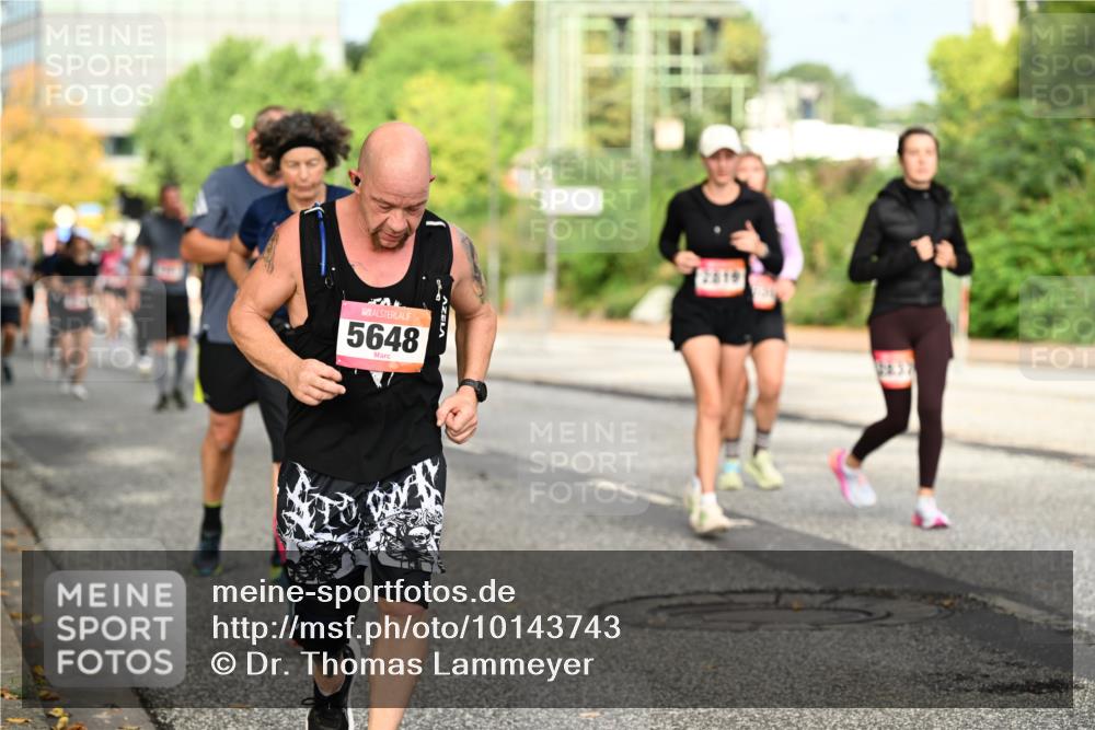 06.09.2026 - CURREX Alsterlauf Dr. Thomas Lammeyer http://msf.ph/oto/10143743 06.09.2026 10:14:45 Laufen 5648, 2819 meine-sportfotos.de