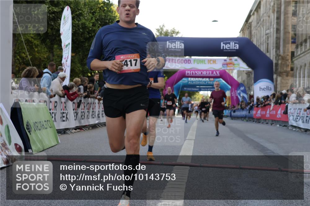 06.09.2026 - CURREX Alsterlauf Yannick Fuchs http://msf.ph/oto/10143753 06.09.2026 09:47:15 Ziel 4306, 4598, 5297, 5403, 5417, 5877, 6172 meine-sportfotos.de