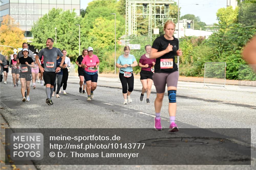 06.09.2026 - CURREX Alsterlauf Dr. Thomas Lammeyer http://msf.ph/oto/10143777 06.09.2026 10:14:49 Laufen 5281, 665, 3621, 5795, 3253, 5376 meine-sportfotos.de