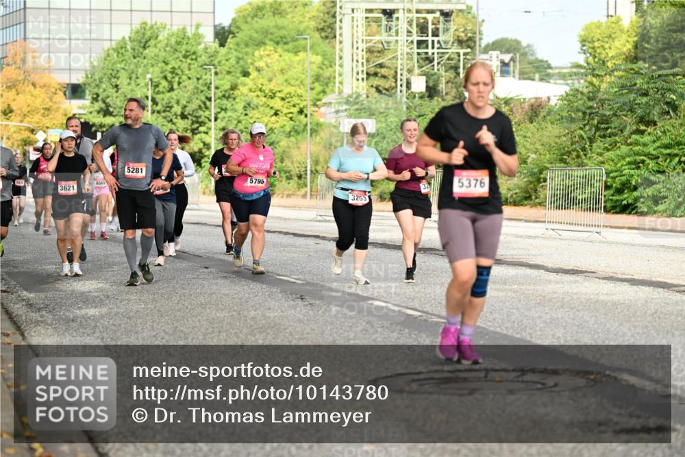 06.09.2026 - CURREX Alsterlauf Dr. Thomas Lammeyer http://msf.ph/oto/10143780 06.09.2026 10:14:49 Laufen 4665, 3621, 5281, 5795, 32, 5376, 3253 meine-sportfotos.de