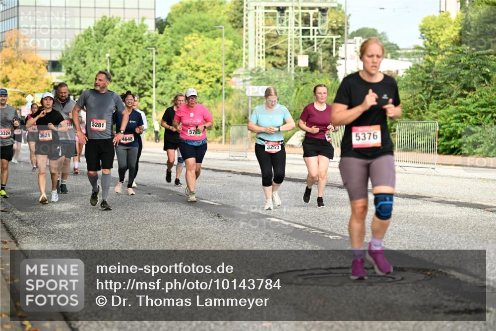 06.09.2026 - CURREX Alsterlauf Dr. Thomas Lammeyer http://msf.ph/oto/10143784 06.09.2026 10:14:49 Laufen 3324, 3621, 325, 5281, 4648, 579, 32, 5376, 3253 meine-sportfotos.de