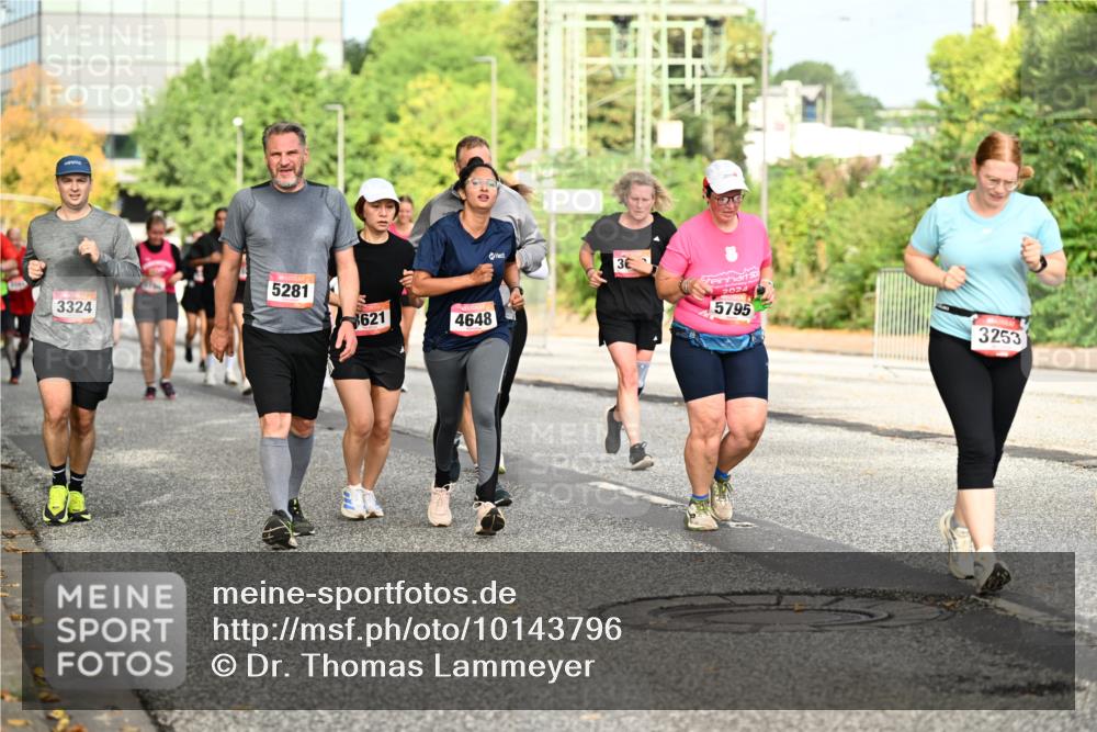 06.09.2026 - CURREX Alsterlauf Dr. Thomas Lammeyer http://msf.ph/oto/10143796 06.09.2026 10:14:53 Laufen 5281, 3324, 621, 4648, 36, 500, 2024, 5795, 3253 meine-sportfotos.de