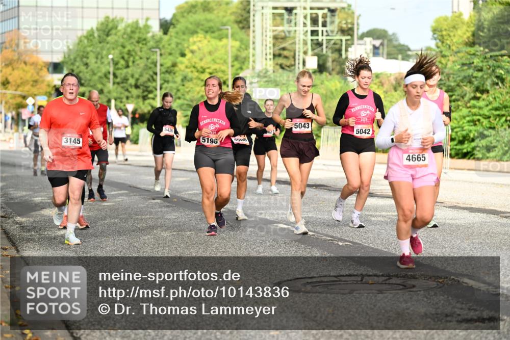 06.09.2026 - CURREX Alsterlauf Dr. Thomas Lammeyer http://msf.ph/oto/10143836 06.09.2026 10:14:59 Laufen 3145, 26, 5426, 5196, 4500, 5043, 2026, 5042, 4665 meine-sportfotos.de