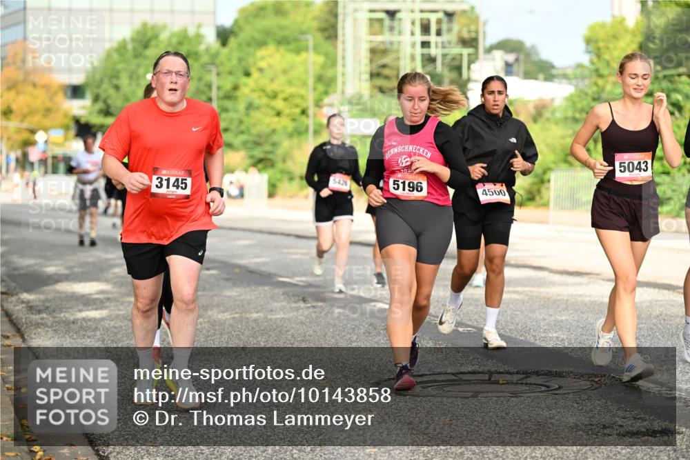 06.09.2026 - CURREX Alsterlauf Dr. Thomas Lammeyer http://msf.ph/oto/10143858 06.09.2026 10:15:01 Laufen 3145, 5426, 202, 5196, 4500, 5043 meine-sportfotos.de