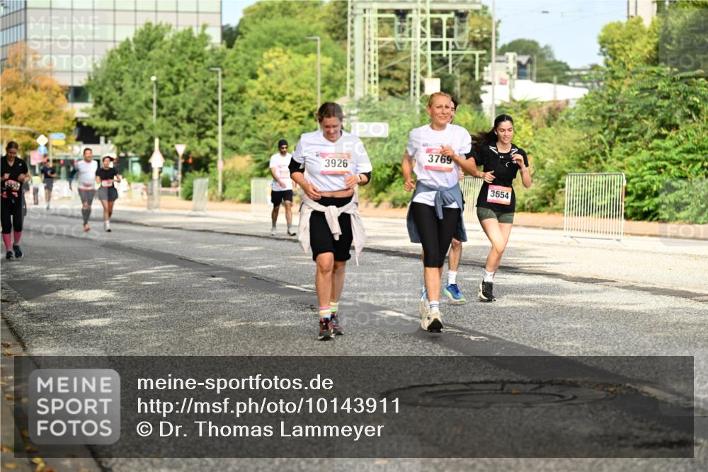 06.09.2026 - CURREX Alsterlauf Dr. Thomas Lammeyer http://msf.ph/oto/10143911 06.09.2026 10:15:09 Laufen 2995, 3926, 3769, 3654 meine-sportfotos.de