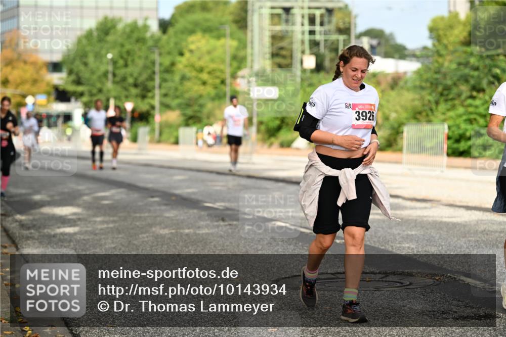 06.09.2026 - CURREX Alsterlauf Dr. Thomas Lammeyer http://msf.ph/oto/10143934 06.09.2026 10:15:12 Laufen 3926 meine-sportfotos.de
