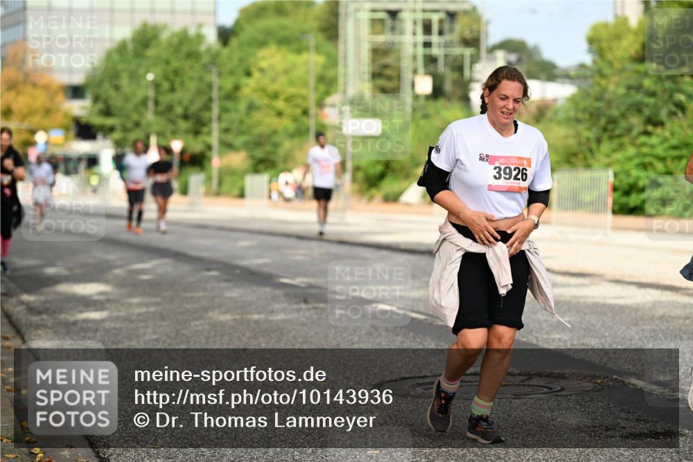 06.09.2026 - CURREX Alsterlauf Dr. Thomas Lammeyer http://msf.ph/oto/10143936 06.09.2026 10:15:12 Laufen 3926 meine-sportfotos.de
