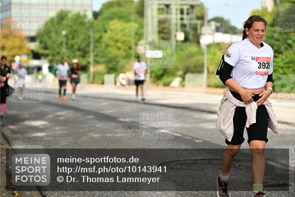 06.09.2026 - CURREX Alsterlauf Dr. Thomas Lammeyer http://msf.ph/oto/10143941 06.09.2026 10:15:12 Laufen 3926 meine-sportfotos.de