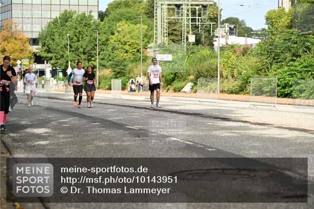 06.09.2026 - CURREX Alsterlauf Dr. Thomas Lammeyer http://msf.ph/oto/10143951 06.09.2026 10:15:13 Laufen 5172 meine-sportfotos.de