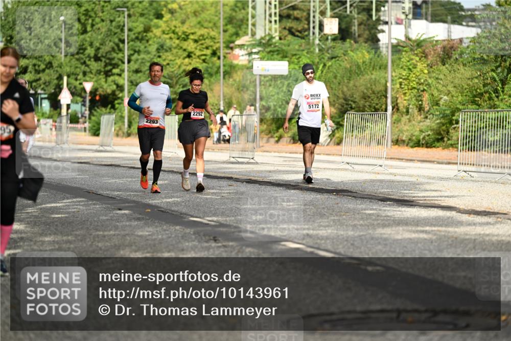 06.09.2026 - CURREX Alsterlauf Dr. Thomas Lammeyer http://msf.ph/oto/10143961 06.09.2026 10:15:16 Laufen 95, 2293, 2292, 5172 meine-sportfotos.de