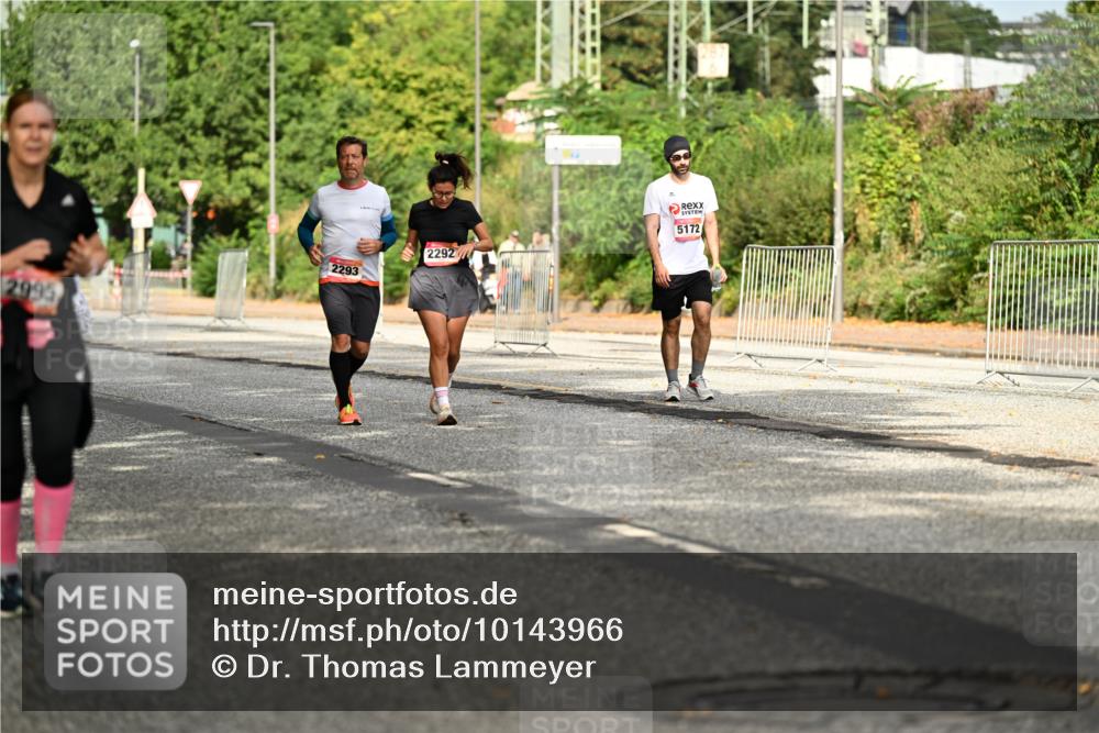 06.09.2026 - CURREX Alsterlauf Dr. Thomas Lammeyer http://msf.ph/oto/10143966 06.09.2026 10:15:16 Laufen 2995, 2293, 2292, 5172 meine-sportfotos.de