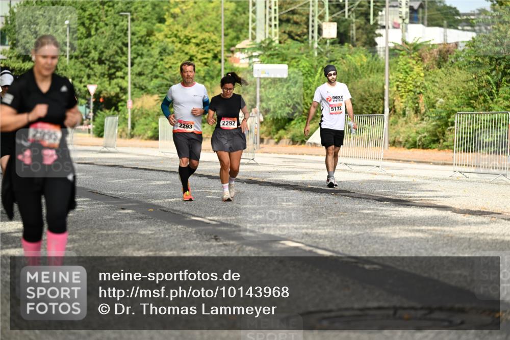 06.09.2026 - CURREX Alsterlauf Dr. Thomas Lammeyer http://msf.ph/oto/10143968 06.09.2026 10:15:17 Laufen 2293, 2995, 2292, 5172 meine-sportfotos.de