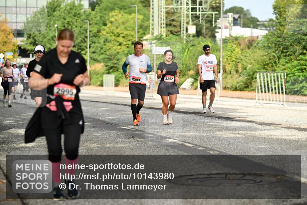 06.09.2026 - CURREX Alsterlauf Dr. Thomas Lammeyer http://msf.ph/oto/10143980 06.09.2026 10:15:19 Laufen 2995, 2292, 2293, 5172 meine-sportfotos.de