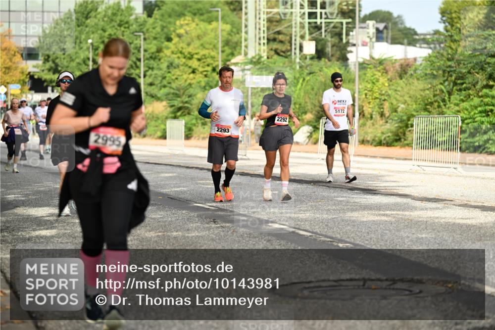 06.09.2026 - CURREX Alsterlauf Dr. Thomas Lammeyer http://msf.ph/oto/10143981 06.09.2026 10:15:19 Laufen 2995, 2293, 5172, 2292 meine-sportfotos.de