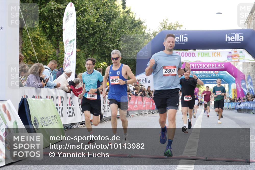 06.09.2026 - CURREX Alsterlauf Yannick Fuchs http://msf.ph/oto/10143982 06.09.2026 09:47:22 Ziel 2106, 2807, 4441, 4598, 4674, 5389, 5417, 5645, 6172 meine-sportfotos.de
