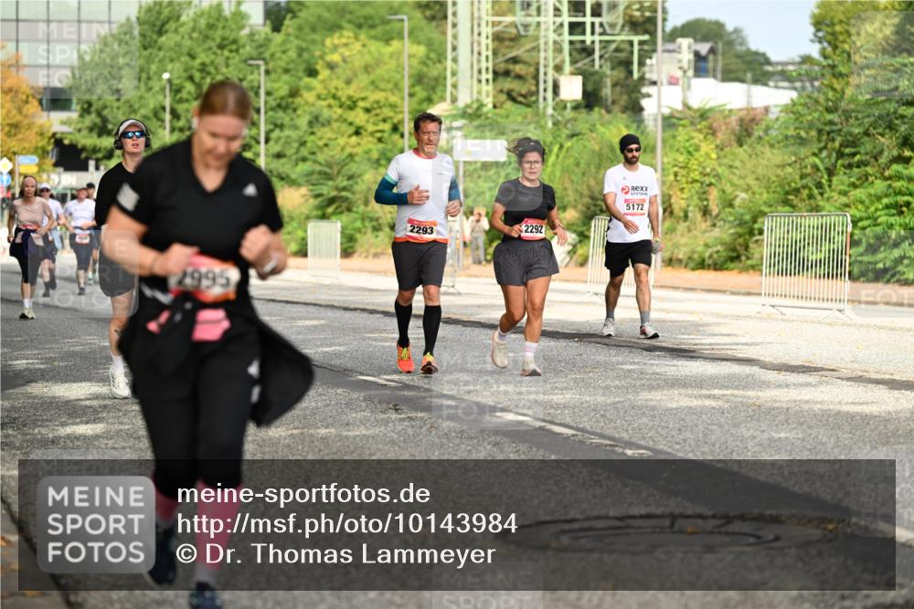 06.09.2026 - CURREX Alsterlauf Dr. Thomas Lammeyer http://msf.ph/oto/10143984 06.09.2026 10:15:19 Laufen 1995, 2293, 2292, 5172 meine-sportfotos.de