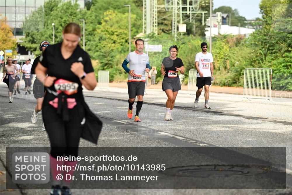 06.09.2026 - CURREX Alsterlauf Dr. Thomas Lammeyer http://msf.ph/oto/10143985 06.09.2026 10:15:19 Laufen 2292, 2293, 2995, 5172 meine-sportfotos.de