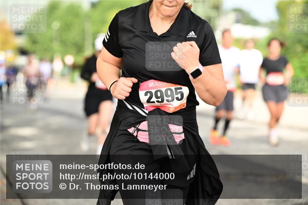 06.09.2026 - CURREX Alsterlauf Dr. Thomas Lammeyer http://msf.ph/oto/10144000 06.09.2026 10:15:21 Laufen 2995 meine-sportfotos.de