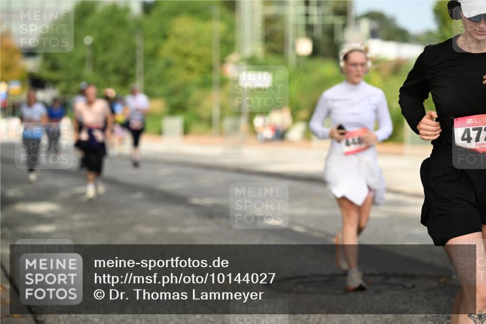 06.09.2026 - CURREX Alsterlauf Dr. Thomas Lammeyer http://msf.ph/oto/10144027 06.09.2026 10:15:25 Laufen 444, 472 meine-sportfotos.de
