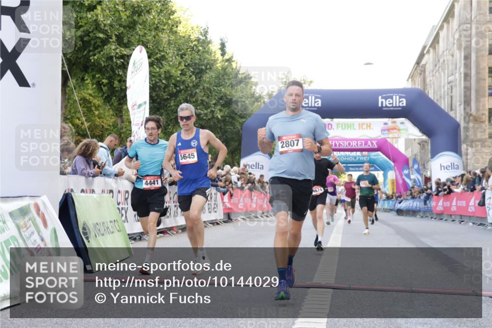 06.09.2026 - CURREX Alsterlauf Yannick Fuchs http://msf.ph/oto/10144029 06.09.2026 09:47:22 Ziel 2106, 2807, 4441, 4598, 4674, 5389, 5417, 5645, 6172 meine-sportfotos.de