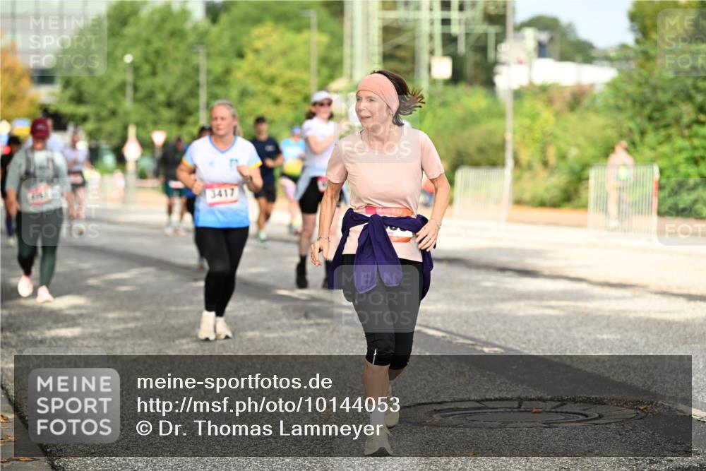 06.09.2026 - CURREX Alsterlauf Dr. Thomas Lammeyer http://msf.ph/oto/10144053 06.09.2026 10:15:30 Laufen 3417 meine-sportfotos.de